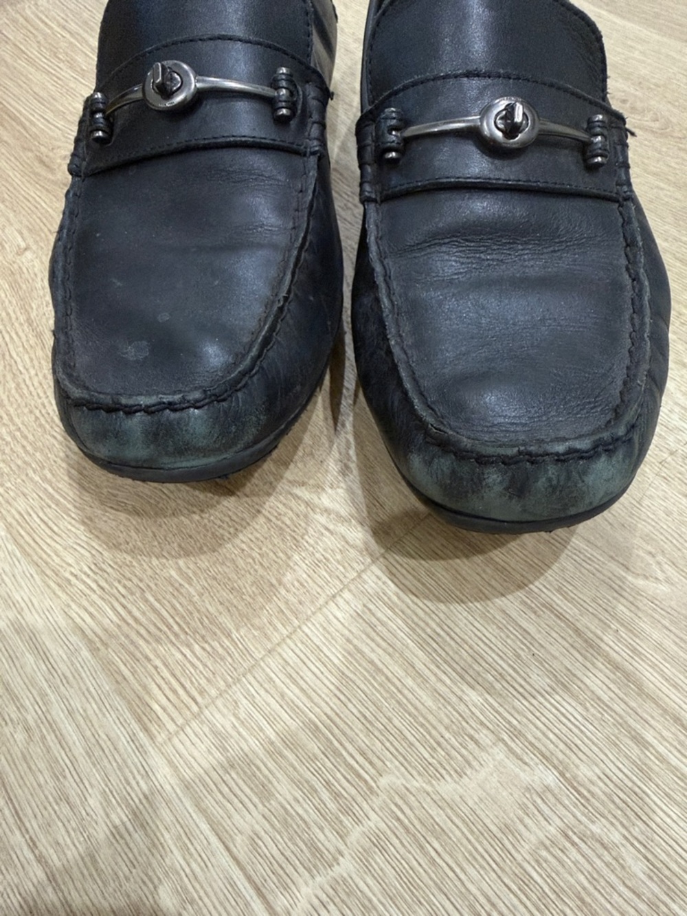 Coach Black Leather Men's Bit-Accent Loafers leather has a lot of scuffs - Picture 3 of 7